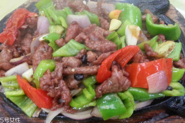 牛肉为什么可以吃半生的,牛肉生吃做法