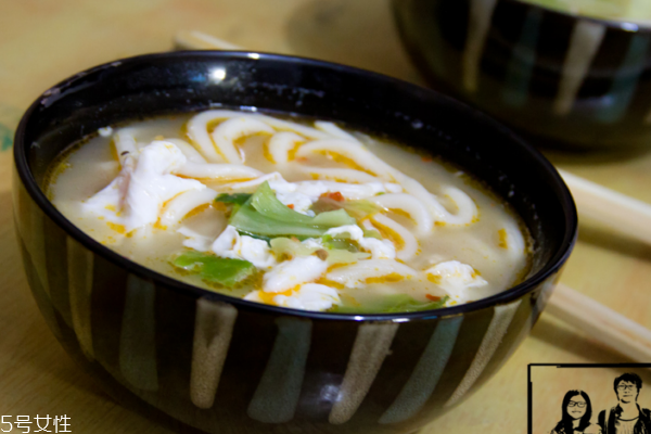 如何做乌冬面,乌冬面的做法简单的方式 如何做乌冬面,乌冬面的做法简单的方式