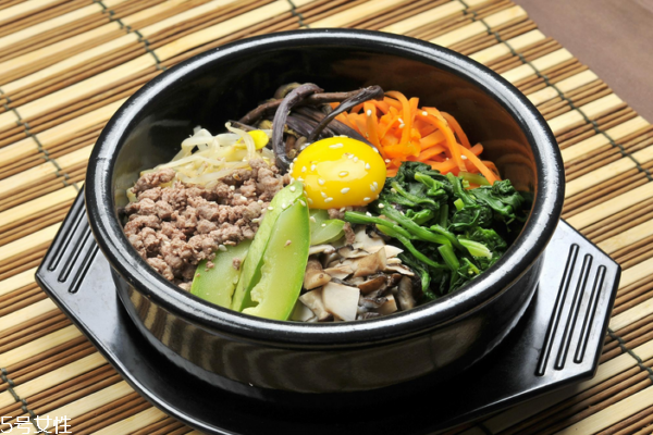 石锅拌饭做法视频,正宗的石锅拌饭怎么做