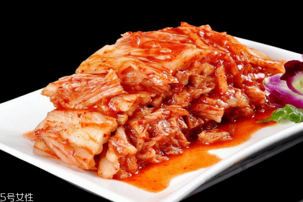 辣白菜腌制多长时间可以吃,腌辣白菜几天可食用