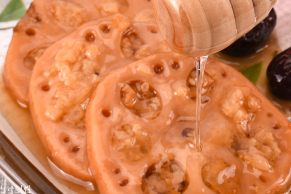 莲藕怎样焯水不变黑,莲藕焯水之后非常的黑怎么办