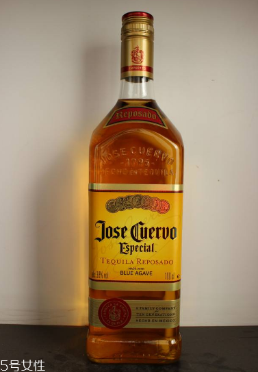 什么是龙舌兰酒,龙舌兰是酒吗