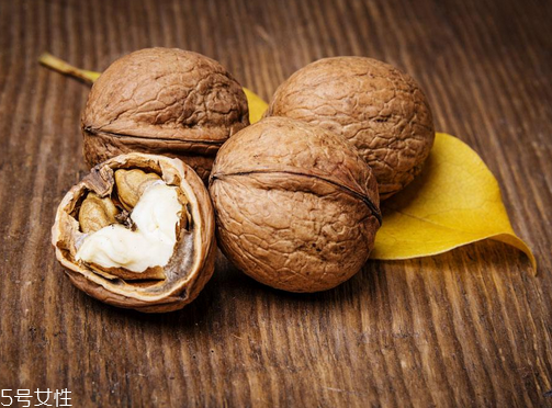 核桃油多少钱一斤,纯正核桃油多少钱一斤