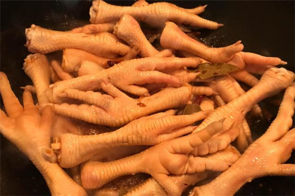 卤鸡爪的功效和作用(卤鸡爪的功效和作用)