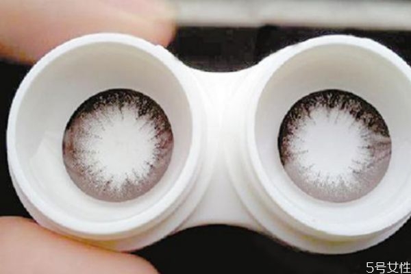 吃黄桃罐头的注意事项(吃黄桃罐头的禁忌)