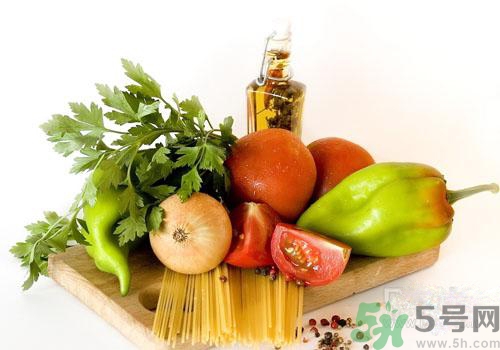 蔬菜生吃好还是熟吃好(蔬菜生吃好还是熟吃好)