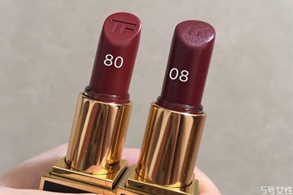 护肤品涂在脸上黏黏的(护肤品涂在脸上黏黏的是怎么回事?) 护肤品涂在脸上黏黏的(护肤品涂在脸上黏黏的是怎么回事?)