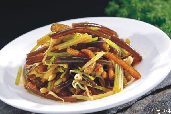 海笋不能和什么一起吃呢(海笋不能和什么食物一起吃)