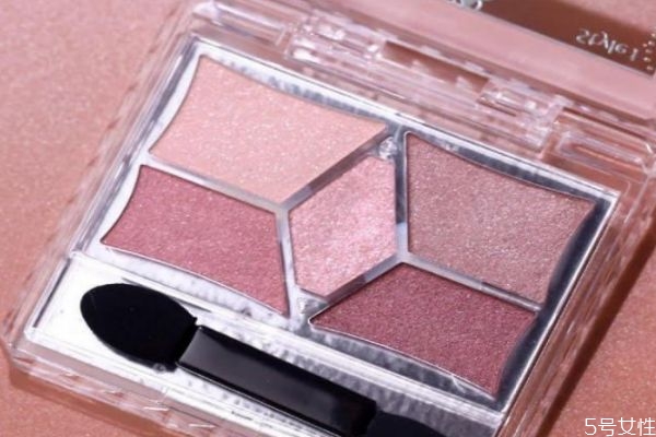 敷面膜的注意事项(敷面膜的注意事项,千万要记住) 敷面膜的注意事项(敷面膜的注意事项,千万要记住)