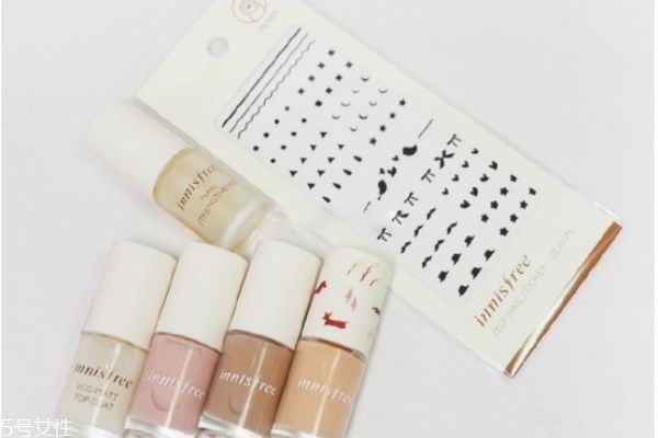 莫兰迪色系美甲图片,莫兰迪美甲配色