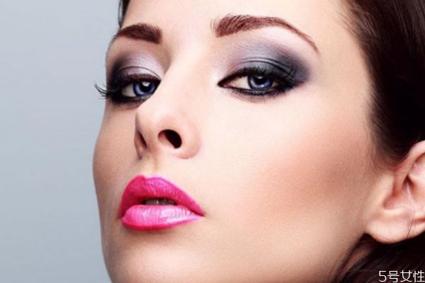 洗脸巾和毛巾的区别(洗脸巾和毛巾的区别)