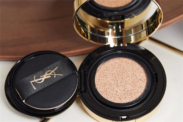 孕期能不能用护肤品(孕期能不能用护肤品)