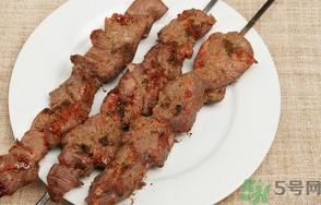 芦荟胶涂在脸上可以不洗吗(芦荟胶涂在脸上可以不洗吗)