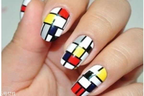 美甲步骤教程,自制美甲教程