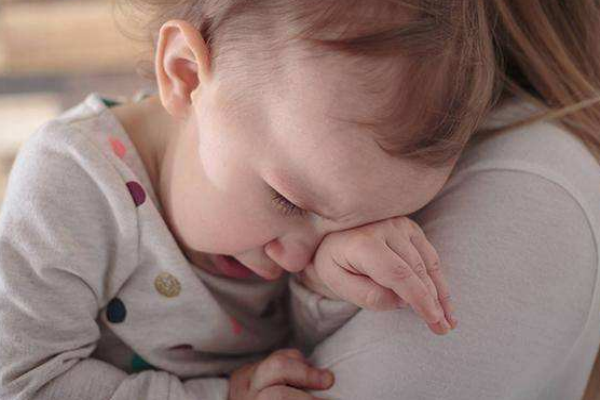 宝宝老爱生气的怎么解决(宝宝爱生气怎么办)