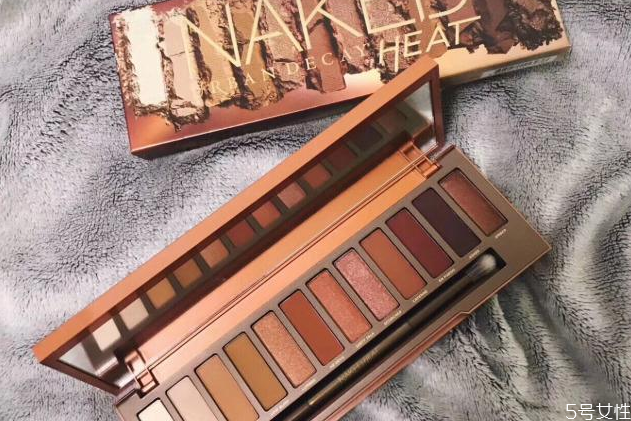 衰败城市眼影生产日期怎么看,衰败城市眼影保质期怎么看