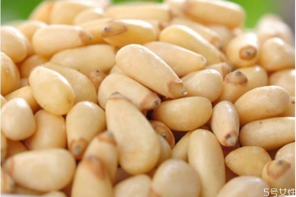 眼睛散光可以戴美瞳吗,近视眼怎么选美瞳