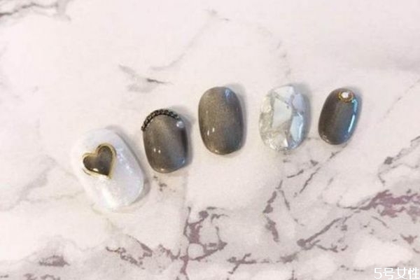 防晒霜和防嗮喷雾一样吗(防晒霜和防晒喷雾一样吗)