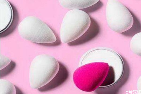 外用涂抹式玻尿酸只是单纯补水(涂抹式玻尿酸的正确用法)