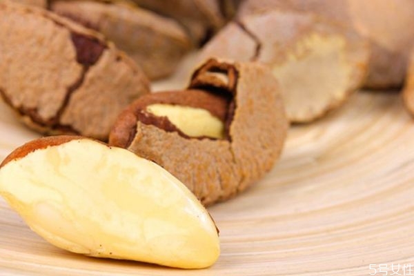 鲍鱼果一天吃多少合适呢(鲍鱼果每天吃多少合适)