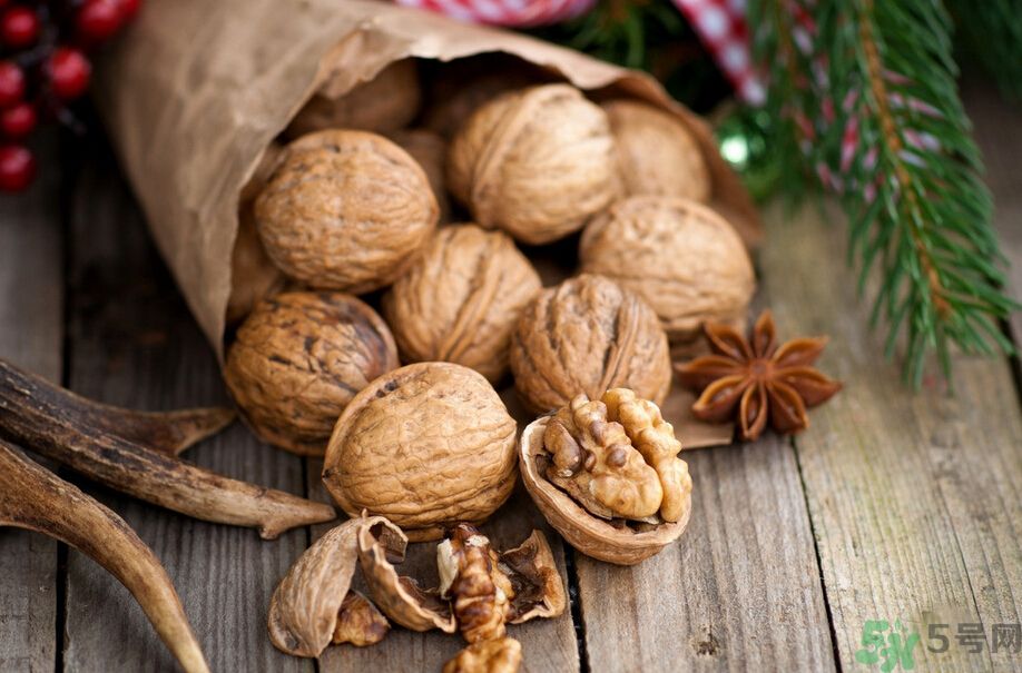 孕妇什么时候吃核桃最好？(怀孕几月份吃核桃最好)