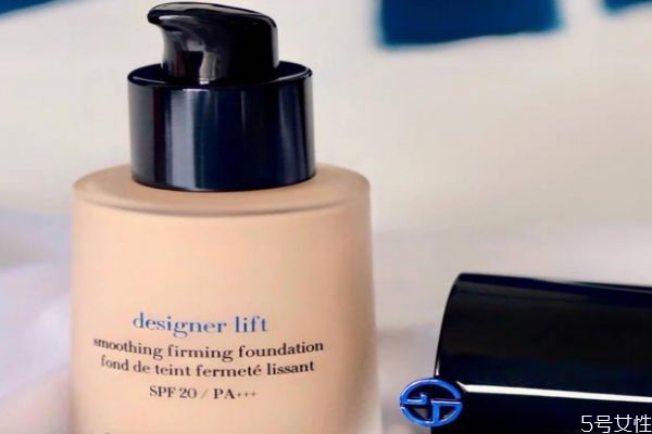 美容油可以和粉底液一起吗,润肤油可以和粉底液一起用吗