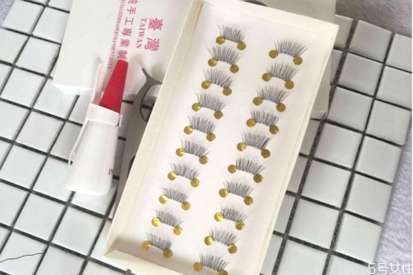 护肤品一定要用一套吗(护肤品一定要用一套吗)