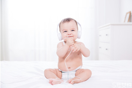 母乳瓶喂什么时候能改亲喂(母乳瓶喂什么时候能改亲喂)