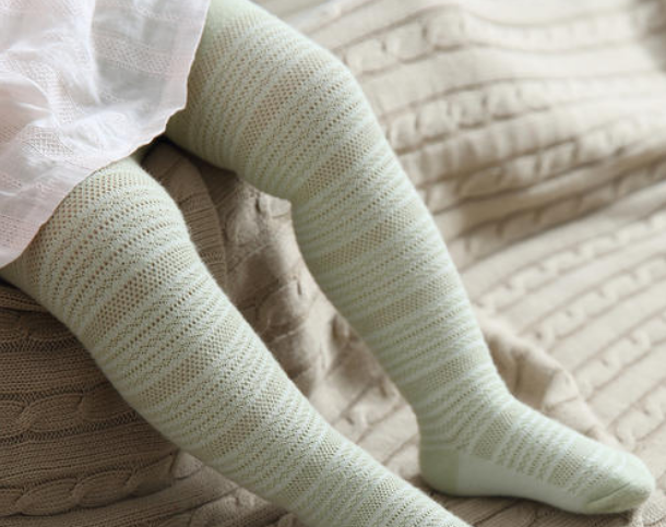 新生儿小腿弯曲怎么矫正(新生儿小腿弯曲怎么矫正)