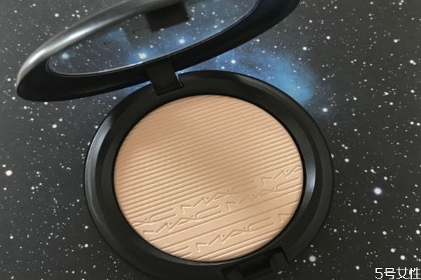 mac生姜高光是什么颜色,mac高光生姜高光有几个颜色 mac生姜高光是什么颜色,mac高光生姜高光有几个颜色