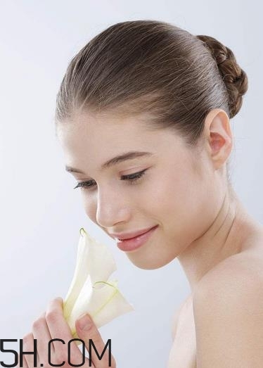 出现黑头的原因,黑头严重怎么办 出现黑头的原因,黑头严重怎么办