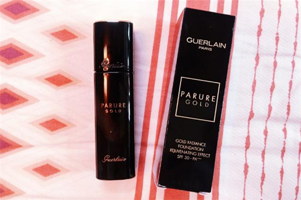 雅诗兰黛樱花微精华评价(雅诗兰黛樱花微精华评价)