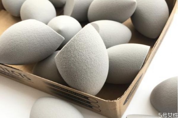 春雨绿面膜介绍(春雨绿色面膜)