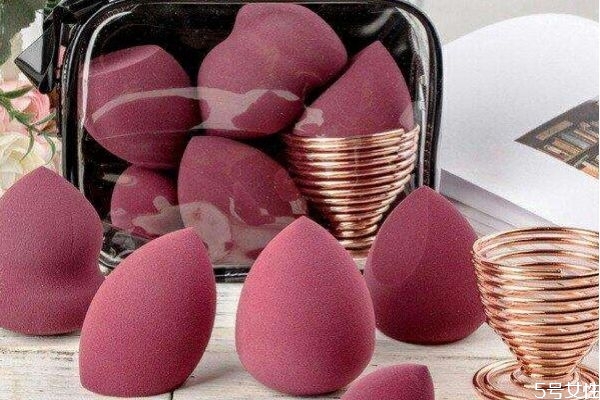 这样的皮肤怎么办(皮肤应该怎么治)