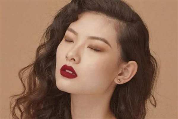 脂肪粒跟眼霜有关系吗(脂肪粒跟眼霜有关系吗) 脂肪粒跟眼霜有关系吗(脂肪粒跟眼霜有关系吗)