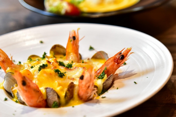 洗脸该用热水温水冷水(洗脸先用热水再用冷水) 洗脸该用热水温水冷水(洗脸先用热水再用冷水)