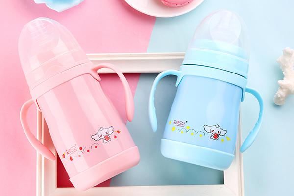 新生儿买几个奶瓶好(新生儿买几个奶瓶好)