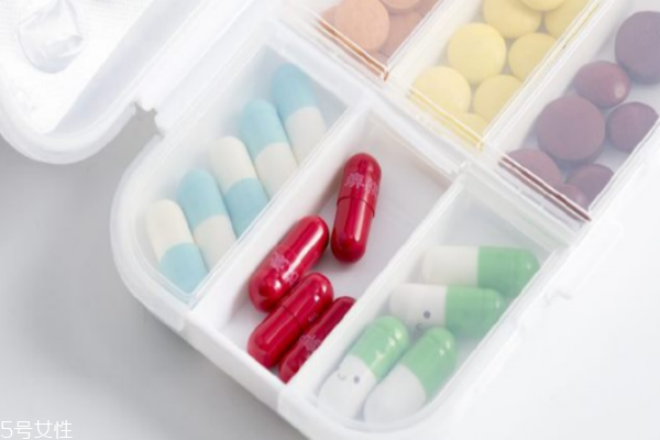 日常维生素补充(日常维生素补充吃什么) 日常维生素补充(日常维生素补充吃什么)