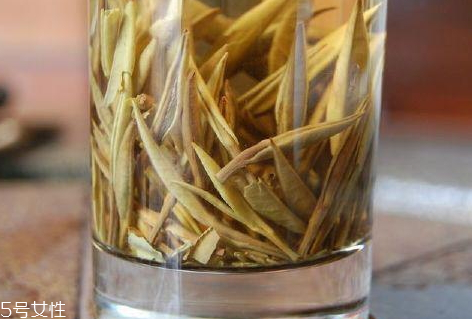 白毫银针什么牌子好(白毫银针什么牌子好)