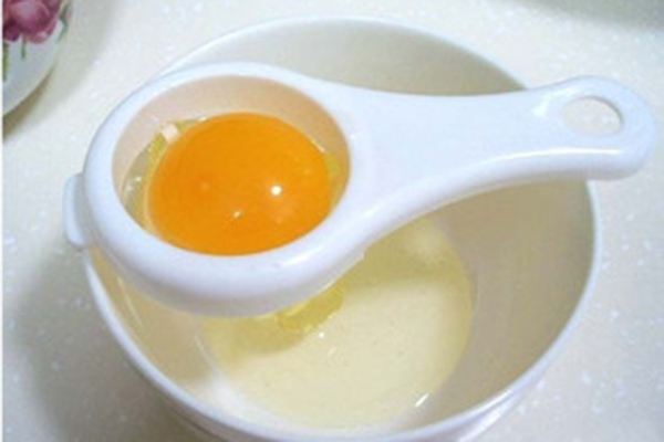 指甲油可以用热水泡吗,指甲油可以放在热水里浸泡吗 指甲油可以用热水泡吗,指甲油可以放在热水里浸泡吗