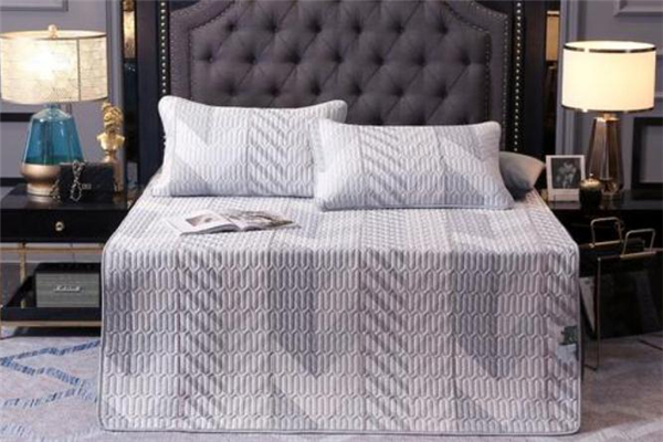 精华液什么时候用最佳(精华液什么时候用最好)