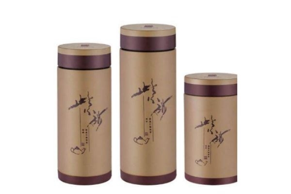 保温杯里的水垢怎么去除(保温杯里的水垢怎么清洗)