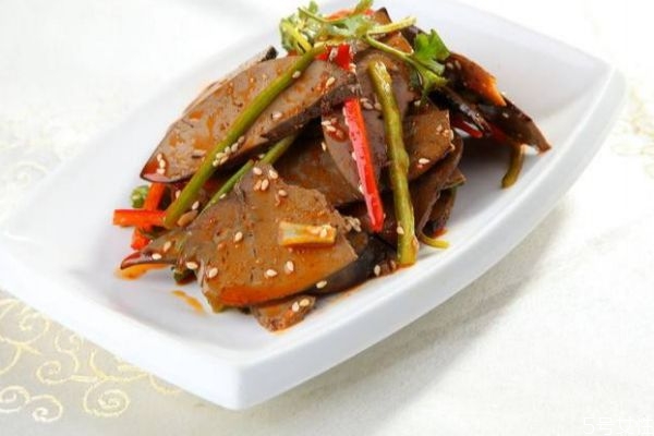 羊肝和猪肝哪个营养价值更好呢(羊肝和猪肝哪个营养价值高)