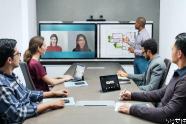 钉钉视频一次可以有多少人(钉钉可以多少人同时视频)