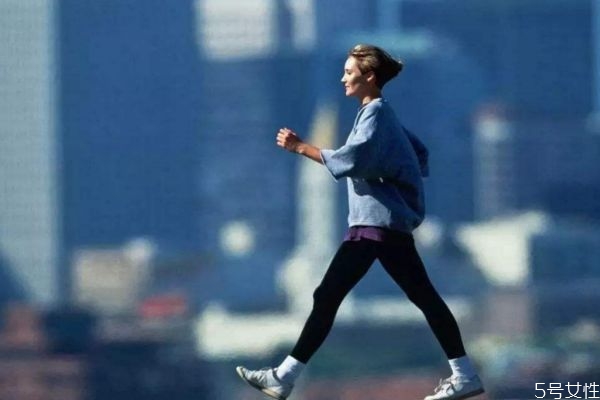 快走的正确方法(快走的正确方法视频) 快走的正确方法(快走的正确方法视频)