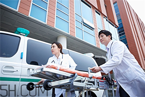 孕三个月发现甲亢怎么办,患甲亢对怀孕有影响吗