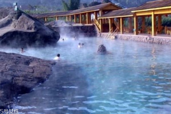 夏天自制什么补水面膜好(自制补水面膜什么最好)