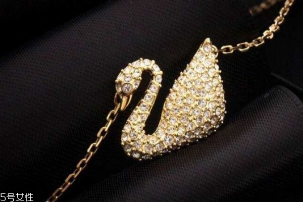 施华洛奇的项链(施华洛项链大概多少钱)