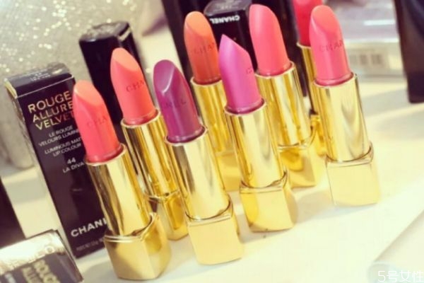 干的玫瑰花怎样制爽肤水(玫瑰花爽肤水怎么制作)