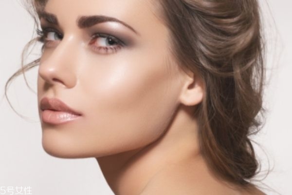 肌底液到底有什么特点(肌底液的作用是什么)